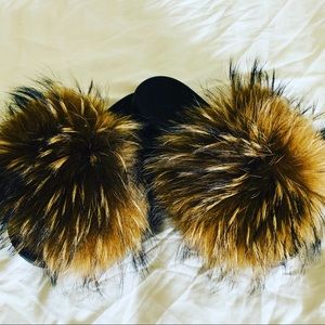 Faux fur slides size8